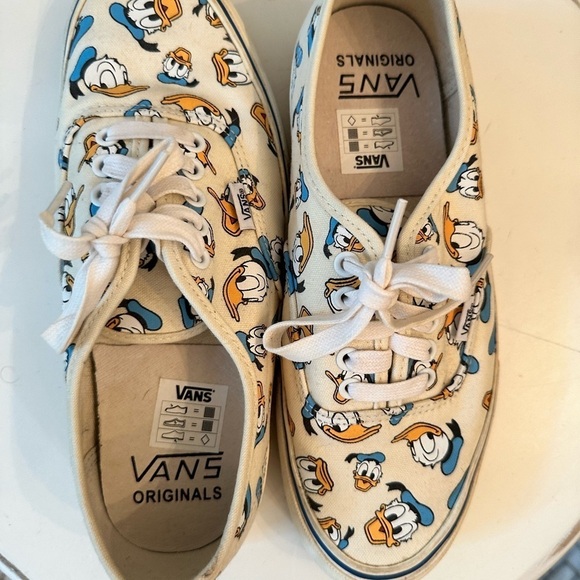 Vans Donald Duck Disney vault collection. Unisex men’s 8.5 woman’s 10. OG LX - Picture 1 of 8